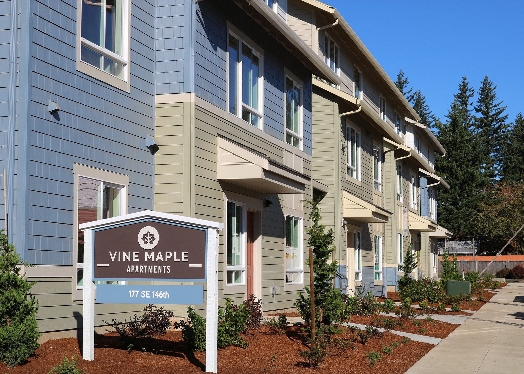 VineMaple_Sign
